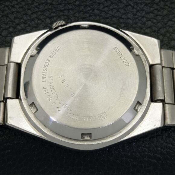 Vintage 1972 Seiko Automatic Mens Silver Watch W/daydate & Gold accents - Picture 8 of 9